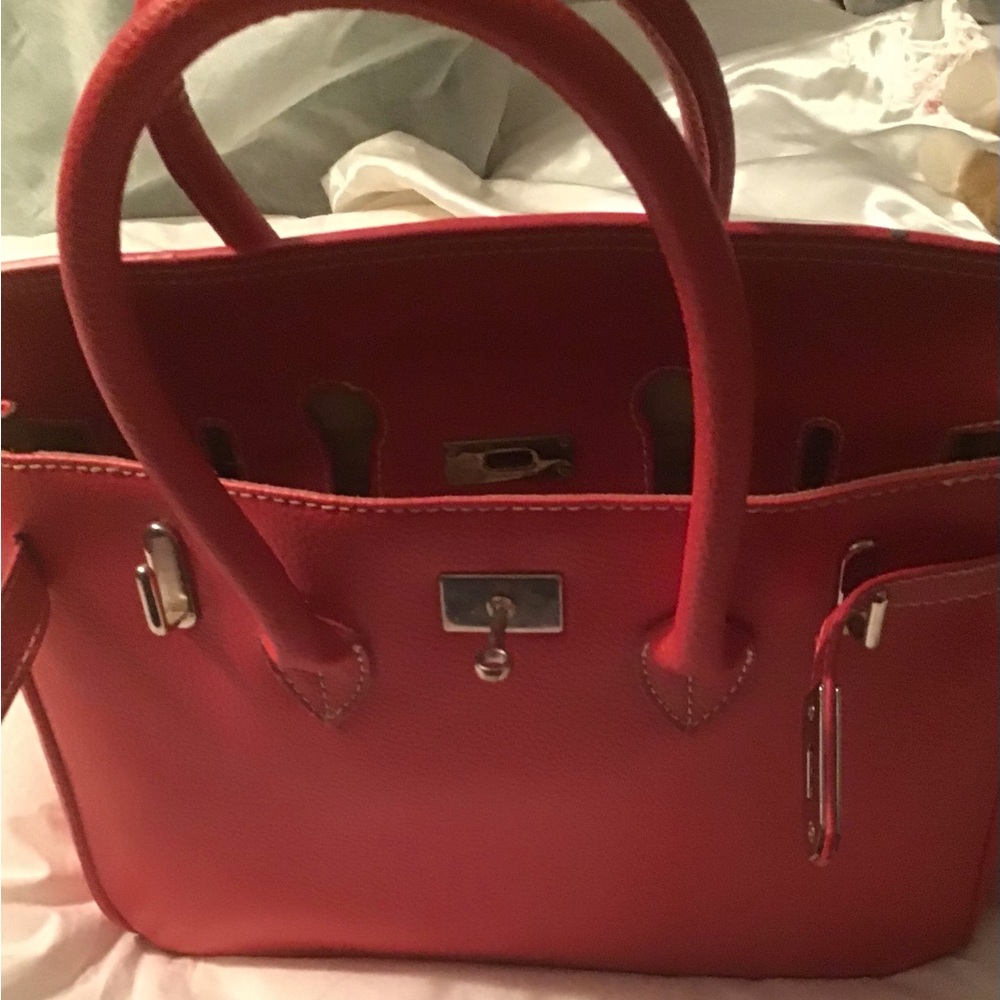 Structured Red Leather Tote with Turn-Lock Detail 30cm